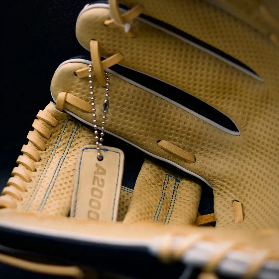 2023 Wilson A2000 South Region SM 11.5" Spin Control Infield Baseball Glove: WBW101301115 - Image 11