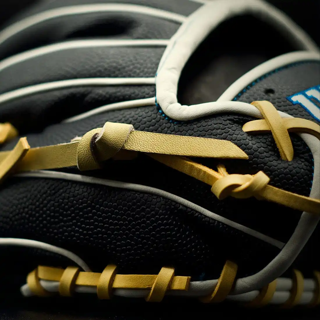 2023 Wilson A2000 South Region SM 11.5" Spin Control Infield Baseball Glove: WBW101301115 - Image 9